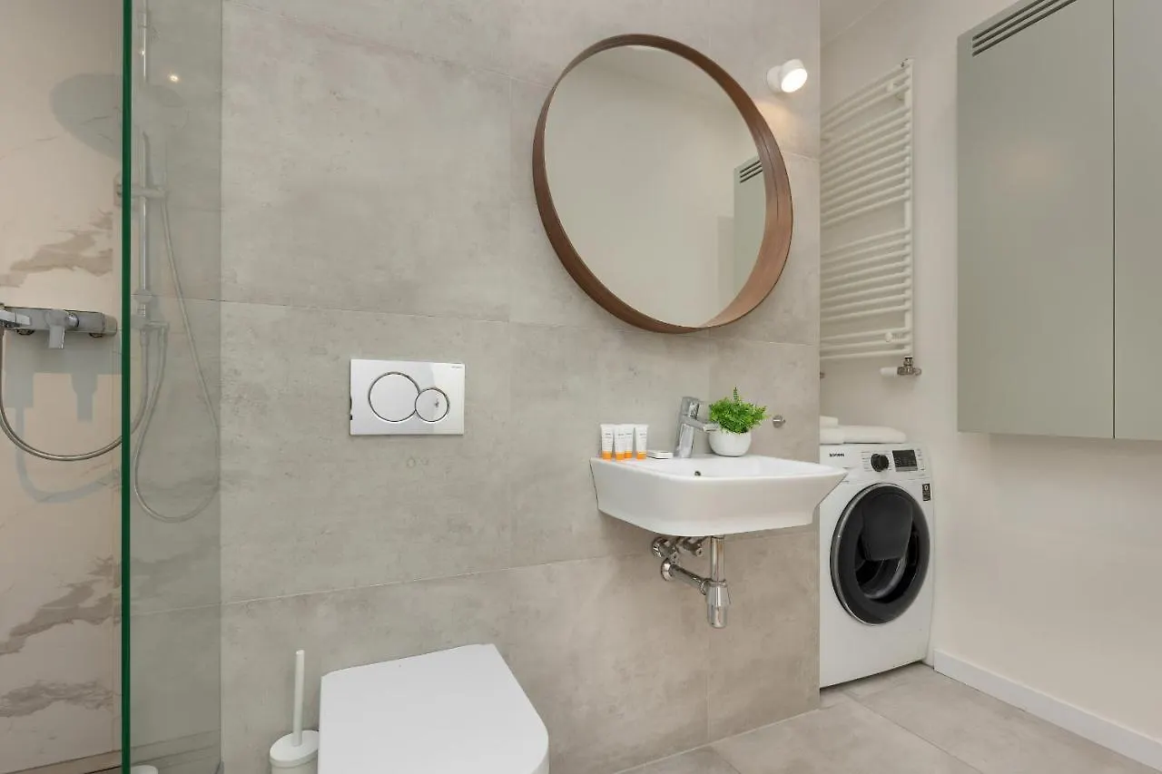 Siedmiogrodzka Air-Conditioned Apartment With Balcony Wola By Noclegi Renters Varsovie